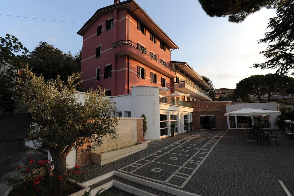 Albergo La Pace Segni Ngoại thất bức ảnh